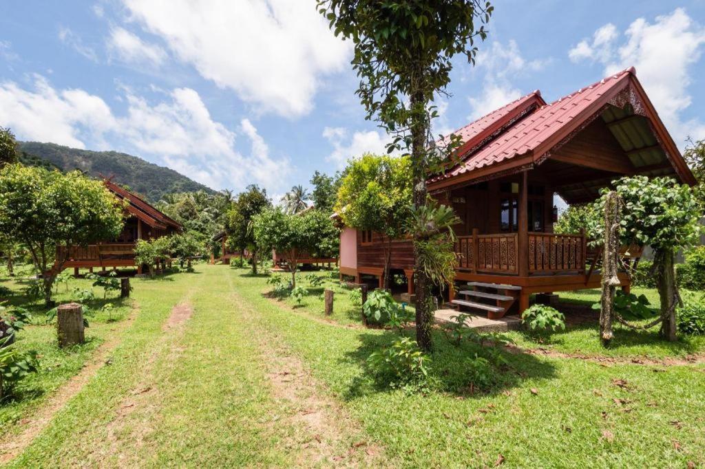OYO 1143 Phet Luran Thai Resort Kohchang Koh Chang Exteriör bild