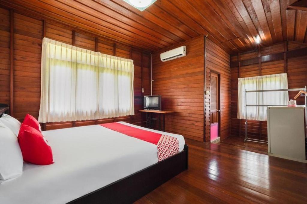 OYO 1143 Phet Luran Thai Resort Kohchang Koh Chang Exteriör bild