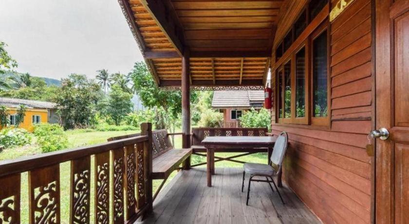 OYO 1143 Phet Luran Thai Resort Kohchang Koh Chang Exteriör bild